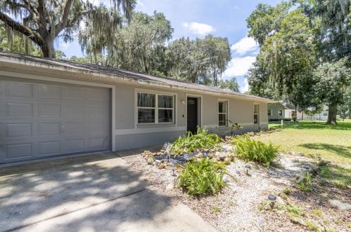 2250 Cr 452, Lake Panasoffkee FL  33538-5449 exterior