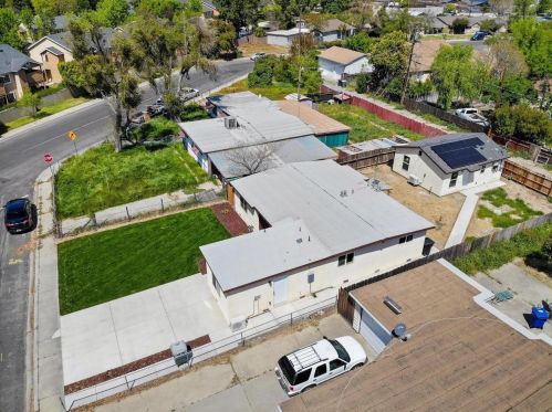 2720 Sparks Way, Modesto CA  95350-1744 exterior