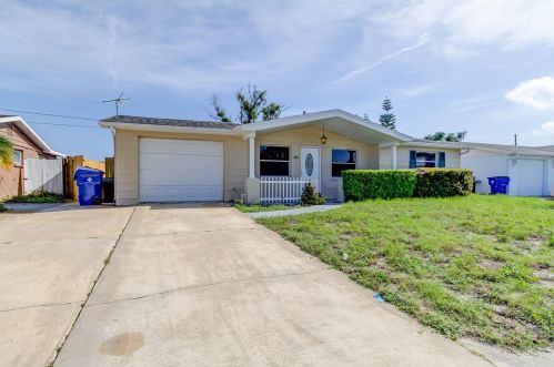 3531 Harvard Dr, Tarpon Springs, FL 34691-4930