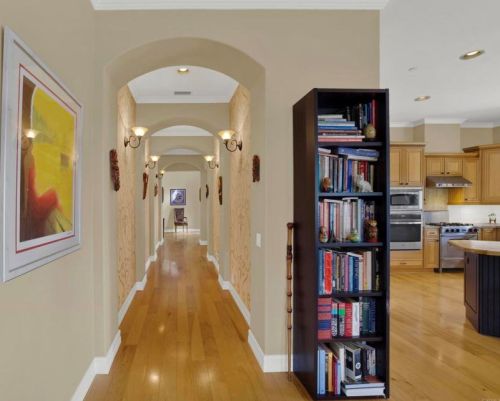 30419 Canyon Estates Rd, Vista CA  92084-1043 exterior