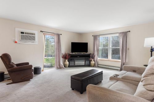 61 Caleb Dr, Danville NH  03819-3017 exterior