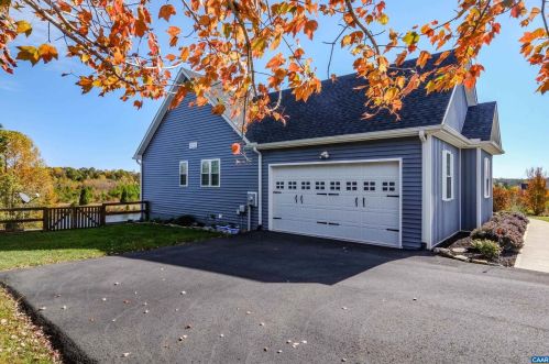 513 Rosewood Dr, Scottsville VA  24590-6491 exterior