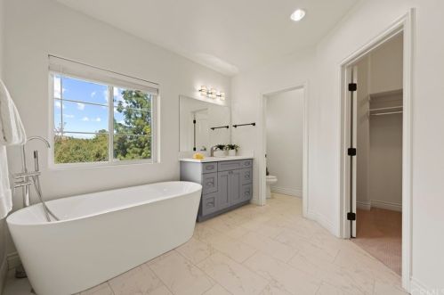 1883 Ginseng Ln, Chino Hills CA  91709-0023 exterior