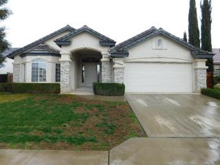 9776 Backer Ave, Fresno, CA 93720-4690