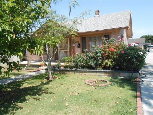 6739 72nd St, Paramount CA  90723-4707 exterior
