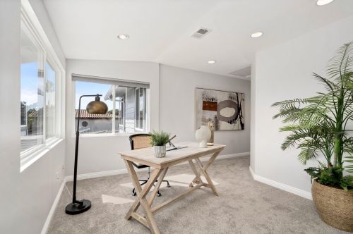 1151 Turquoise St, San Diego CA 92109-1247 exterior