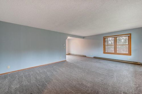 825 Badlands Rd, Hudson, WI 54016-7617