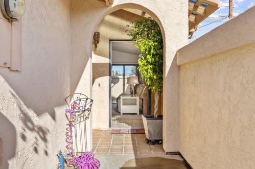 1317 Trinity Way, Turlock CA  95382-0760 exterior