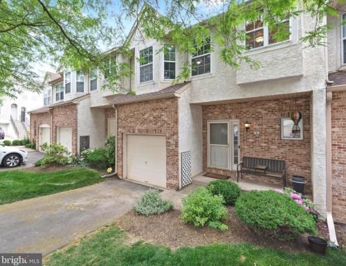 27 Cherry Ct, Miquon, PA 19444-2518