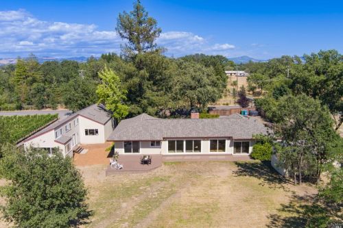 1491 Olivet Rd, Santa Rosa, CA 95401-3810