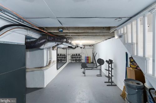 2217 Carpenter St, Philadelphia PA 19146-2517 exterior