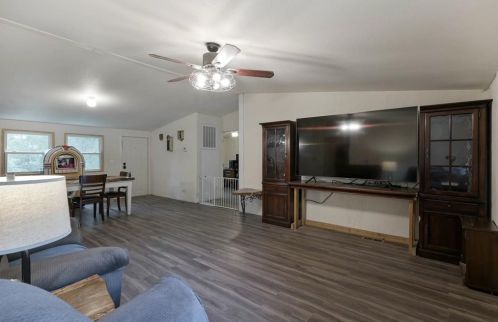 16501 Williams Rd, Conroe TX 77303-3496 exterior