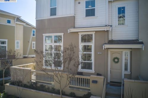 18428 Jade Ln, Morgan Hill, CA 95037-5181