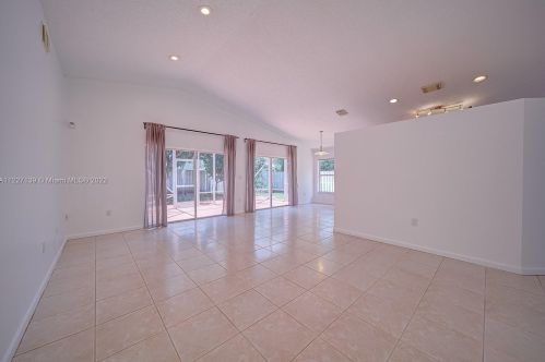 18113 19th St, Hollywood FL  33029-3025 exterior