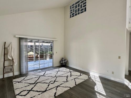 2647 Lago Oaks Dr, Santa Rosa CA  95405-9100 exterior