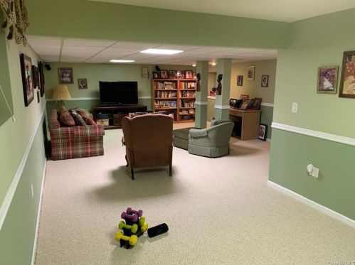 39 Larkin Ln, Garnerville NY  10923-1536 exterior