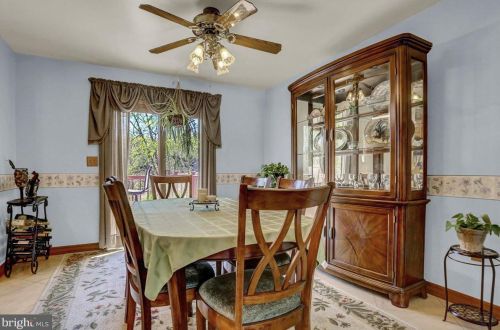 5805 Hillsborough Ct, Harrisburg PA  17111-4736 exterior