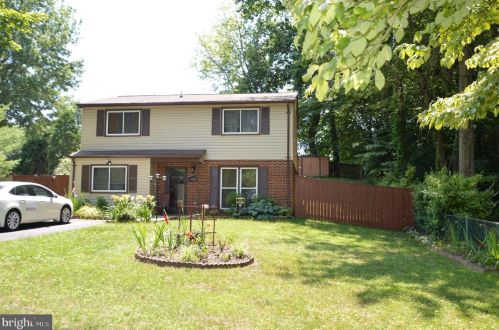 5305 Macwood Dr, Woodbridge, VA 22193-4439