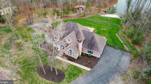 7905 Waterford Dr, Spotsylvania VA  22551-2204 exterior