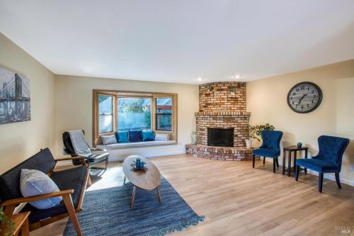 2612 Tamarisk Ct, Santa Rosa CA  95405-8413 exterior