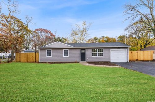1711 Heckscher Ave, Bayshore, NY 11706-2120