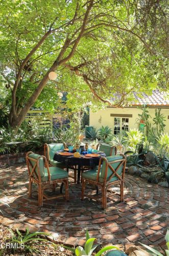 2919 Lake Ave, Altadena CA  91001-1621 exterior