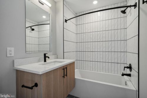 308 Chelten Ave, Philadelphia PA  19144-3859 exterior