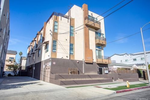 5237 Willowcrest Ave, North Hollywood, CA 91601-5642