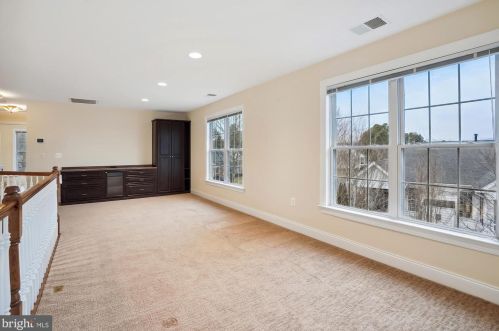 15480 Championship Dr, Haymarket VA  20169-6107 exterior