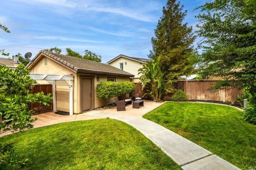 1125 Valley Glen Dr, Liberty Farms CA  95620-4835 exterior