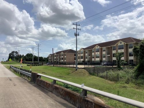 22063 Fm 1098 Loop, Prairie View, TX 77446-4100