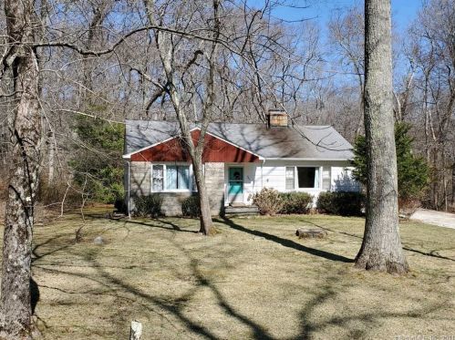 287 Mistuxet Ave, Stonington, CT 06378-2135