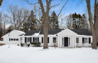 1420 Fairy Chasm Rd, Milwaukee, WI 53217-1432