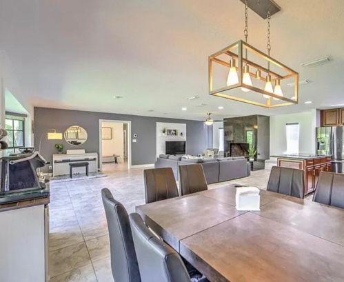 10709 Dixon Dr, Riverview FL  33579-7407 exterior
