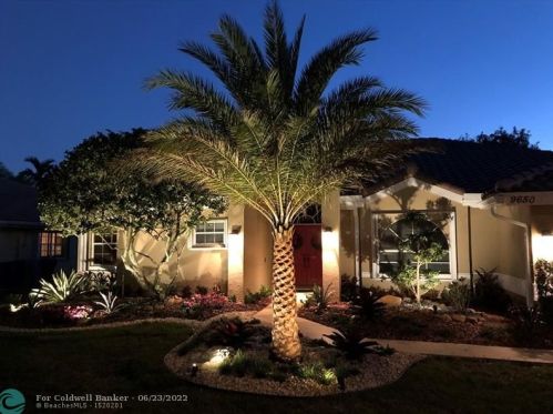 9650 39th Ct, Hollywood, FL 33024-8063