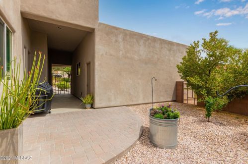 5702 Rio Verde Vis Dr, Tucson AZ  85750-1971 exterior