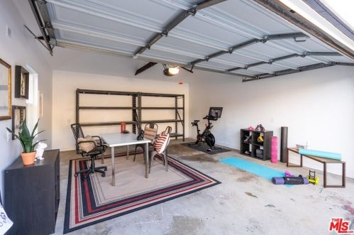 4919 Cartwright Ave, North Hollywood CA  91601-4728 exterior
