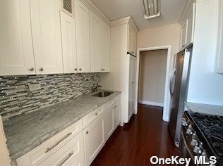 27110 Grand Central Pkwy, Floral Park, NY 11005-1245