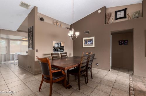 8828 Peck Dr, Glendale AZ  85301-4918 exterior