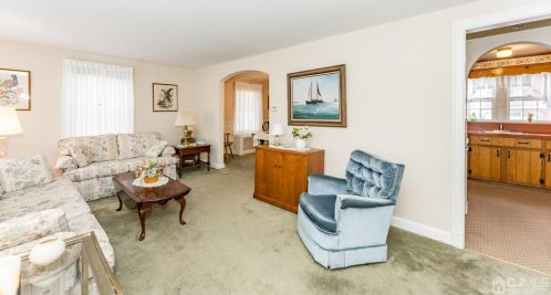 143 High St, Woodbridge NJ  07095-3047 exterior