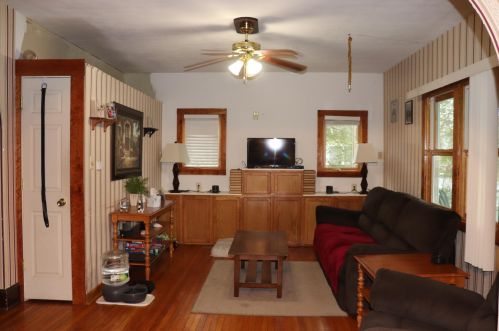 174 Dean St, West Mansfield, OH 43358