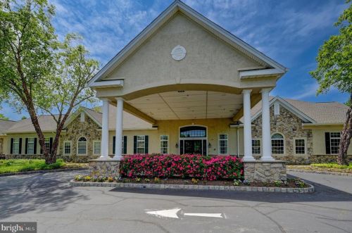 24 Chamber Ln, Columbus NJ  08022-2313 exterior