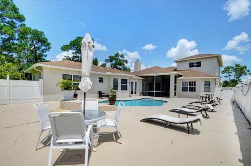 11538 Persimmon Blvd, West Palm Beach FL  33411-9021 exterior