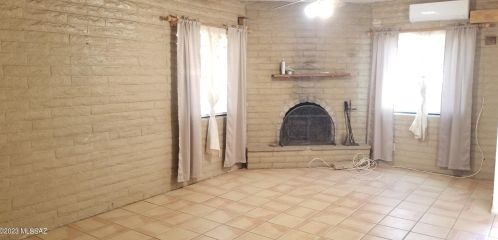 7012 7th Ave, Tucson, AZ 85756-7303