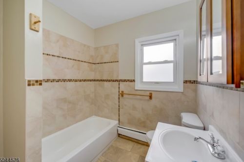 35 Laventhal Ave, Irvington NJ  07111-2841 exterior