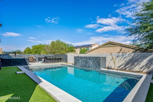 6653 Gehrig Ln, Tucson, AZ 85756-8467