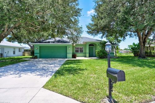 6151 Stonewood Ct, Naples, FL 34112-3746