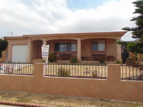 215 Harbison Ave, National City CA  91950-2157 exterior