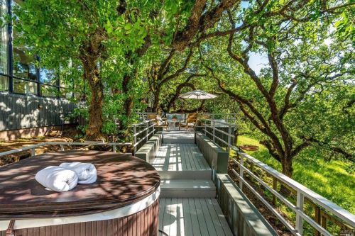 4833 Skycrest Way, Santa Rosa CA  95405-8798 exterior