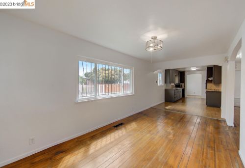 1136 92 Ave, Oakland CA 94603-1358 exterior